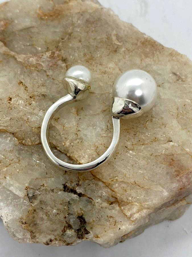 Small and Large Pearl Ring